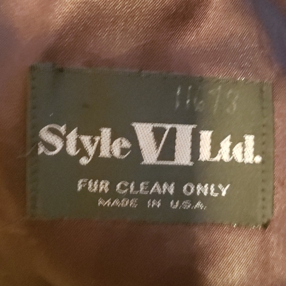 Fake fur jacket. Black and Grey pattern - Picture 3 of 3